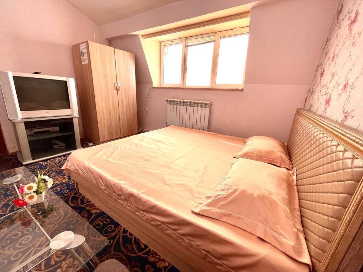 Crystal Villa Hotel Erivan Dış mekan fotoğraf